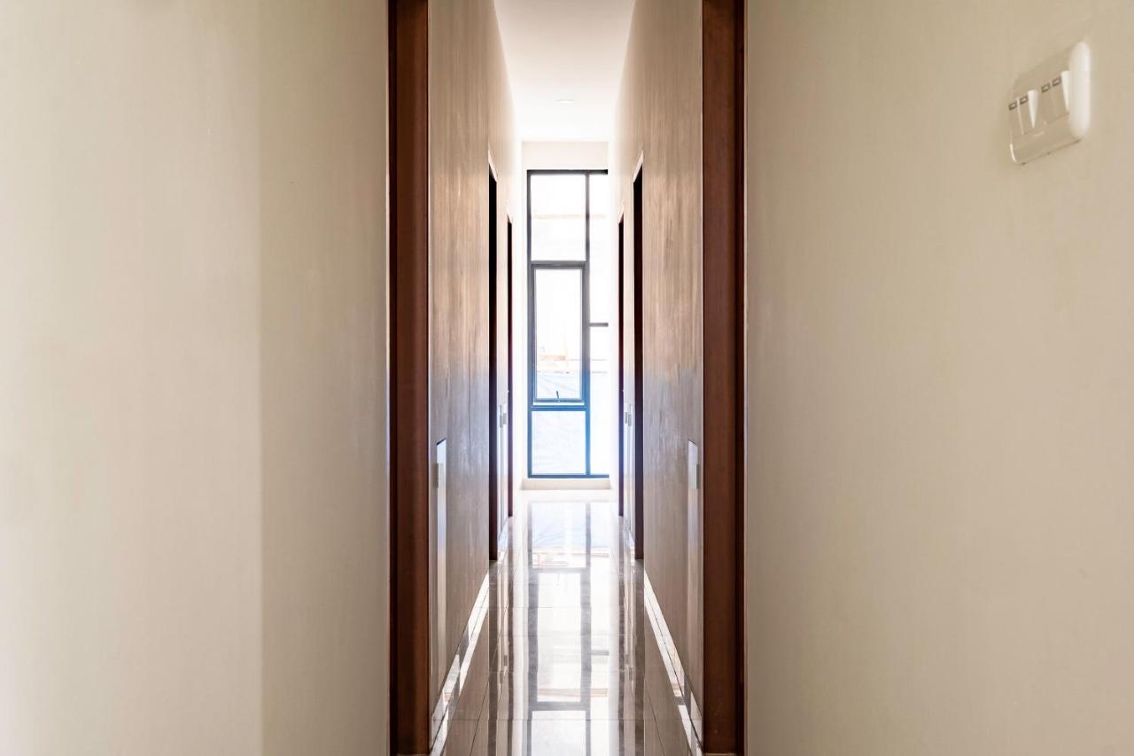 Oyo Life 2673 Rosewood Residence Karawang Exterior photo
